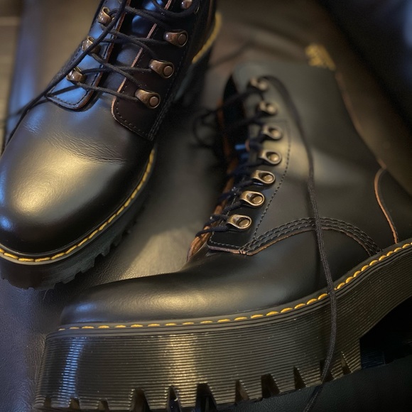 SOLD Dr. Martens boots SOLD - Picture 4 of 6